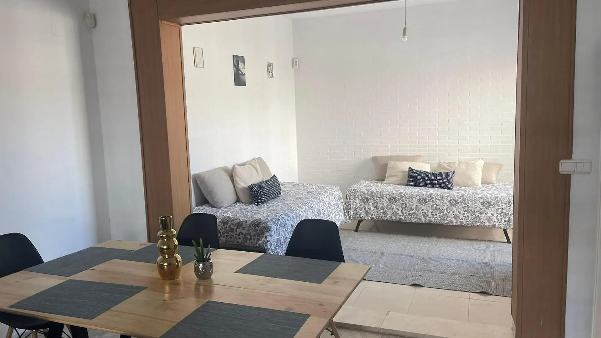 Hotel Astral-Habitacion Doble Privada En Casa Compartida-Uebica2 Mairena del Aljarafe Pensión