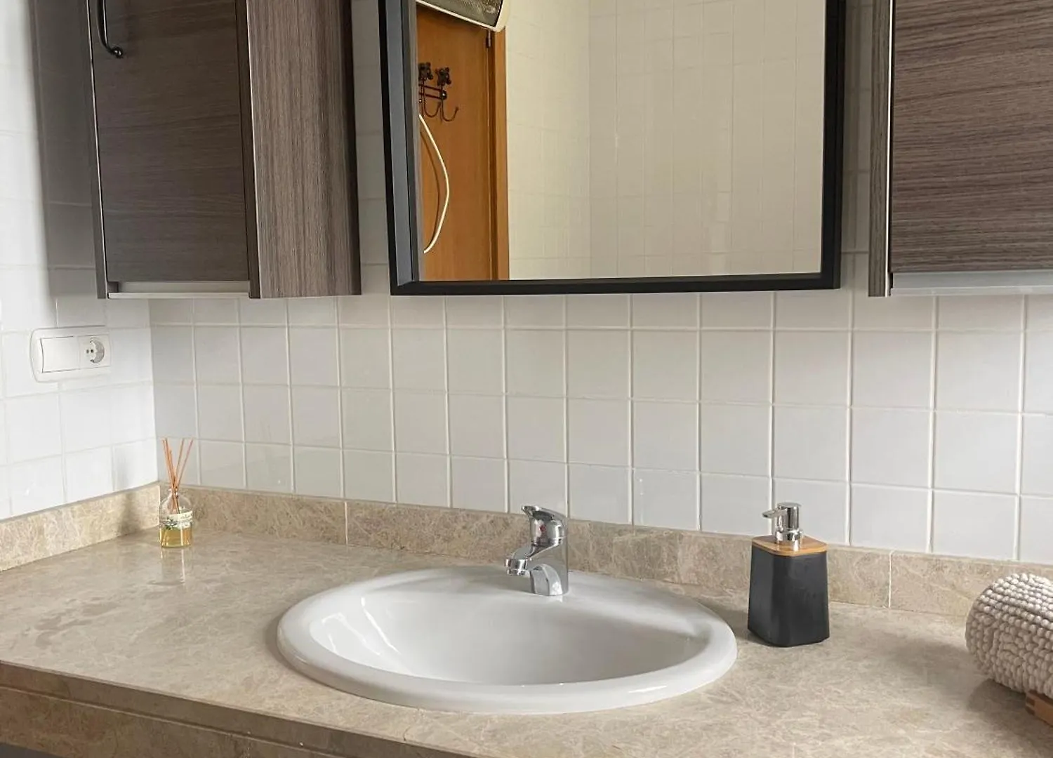 Hotel Astral-Habitacion Doble Privada En Casa Compartida-Uebica2 Mairena del Aljarafe Pensión