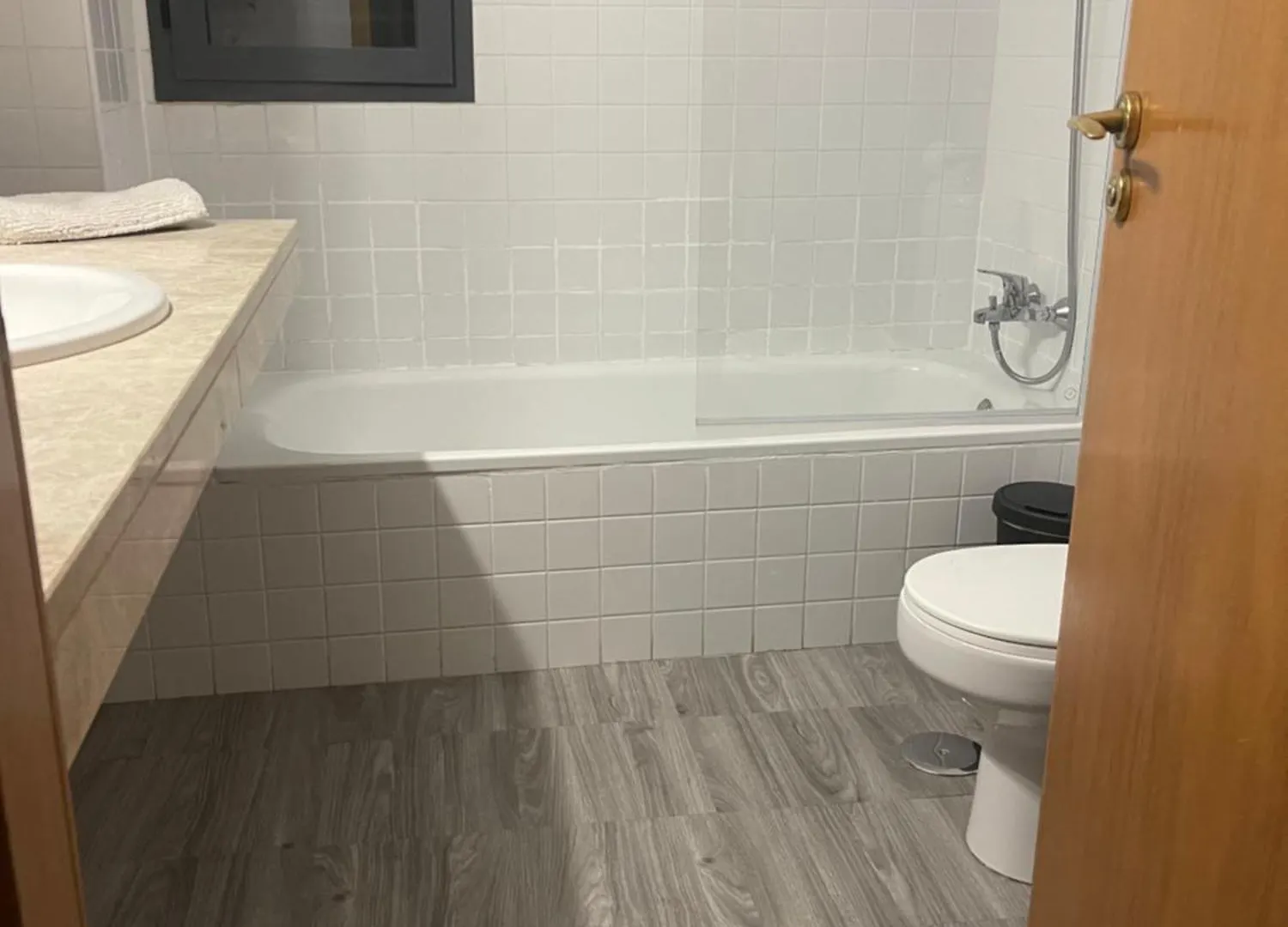 Hotel Astral-Habitacion Doble Privada En Casa Compartida-Uebica2 Mairena del Aljarafe Pensión