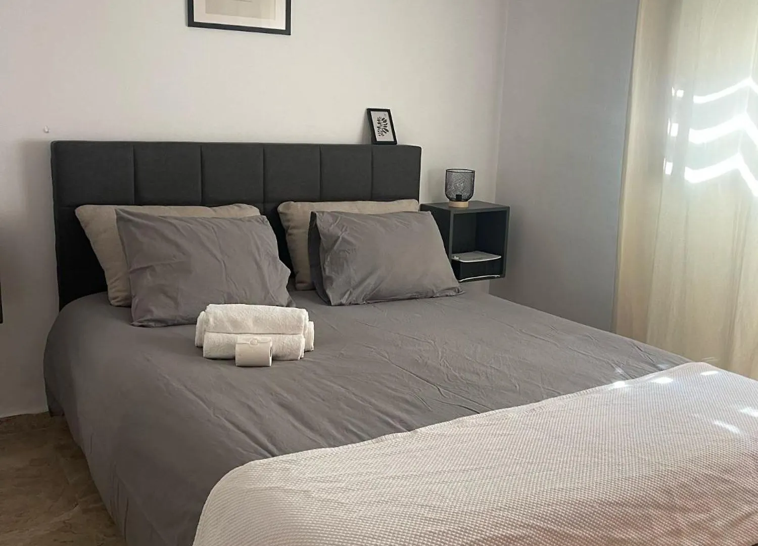 Pensión Hotel Astral-Habitacion Doble Privada En Casa Compartida-Uebica2 Mairena del Aljarafe